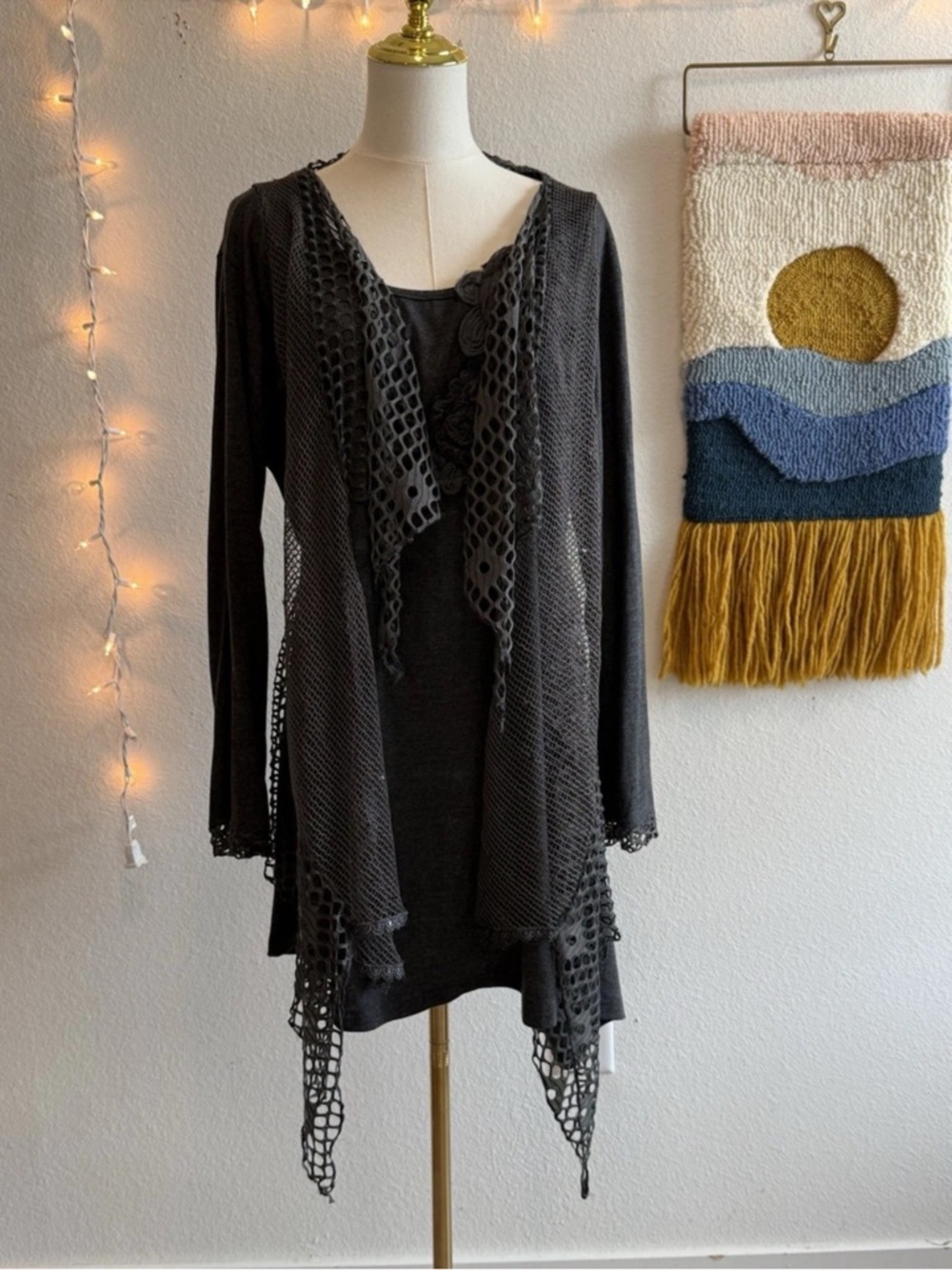 Pretty Angel Shirt Women’s Size 2X Gray Asymmetrical Hem Lace Silk Boho Top